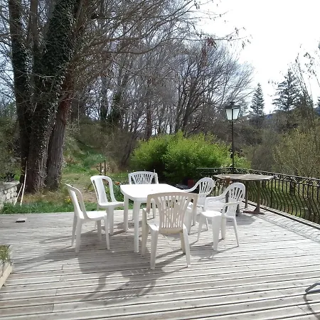 Séjour chez l'habitant Les Favouilles - Gîte&chambres D Hôtes Dauphin